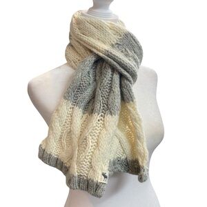 Vintage ABERCROMBIE & FINCH Chunky Cable Knit color block Scarf in Cream Gray